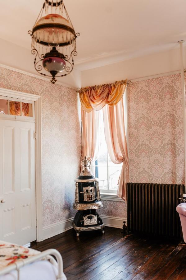 White House Hotel Херманн Экстерьер фото