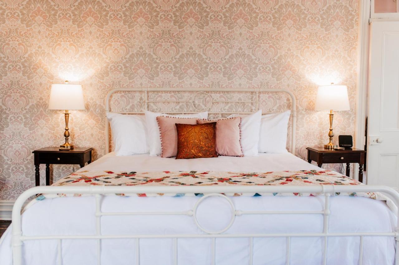 White House Hotel Херманн Экстерьер фото